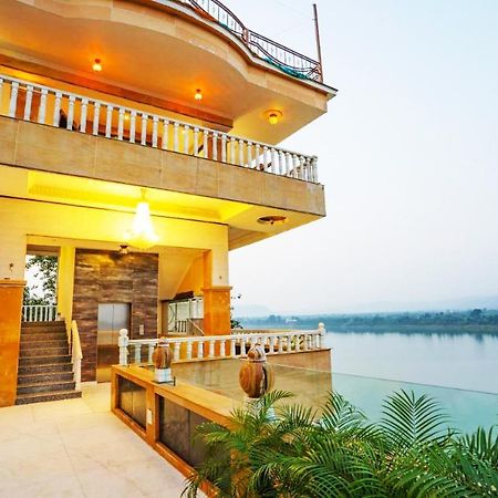 Hoshangabad Treehouse Narmade A Riverfront Resort & Spa Narmadapuram מראה חיצוני תמונה