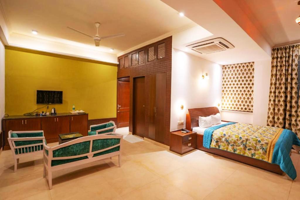 Hoshangabad Treehouse Narmade A Riverfront Resort & Spa Narmadapuram מראה חיצוני תמונה