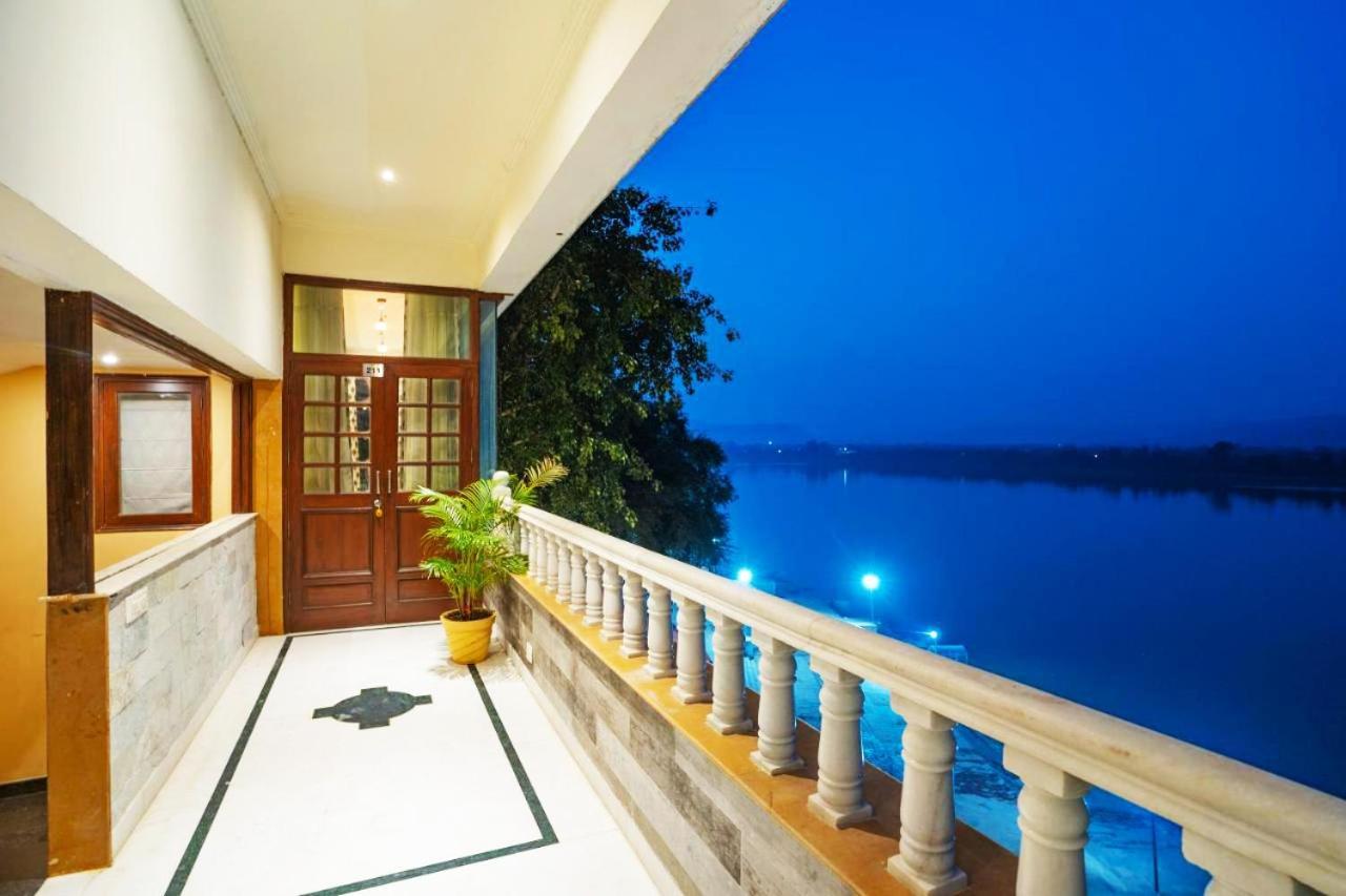 Hoshangabad Treehouse Narmade A Riverfront Resort & Spa Narmadapuram מראה חיצוני תמונה