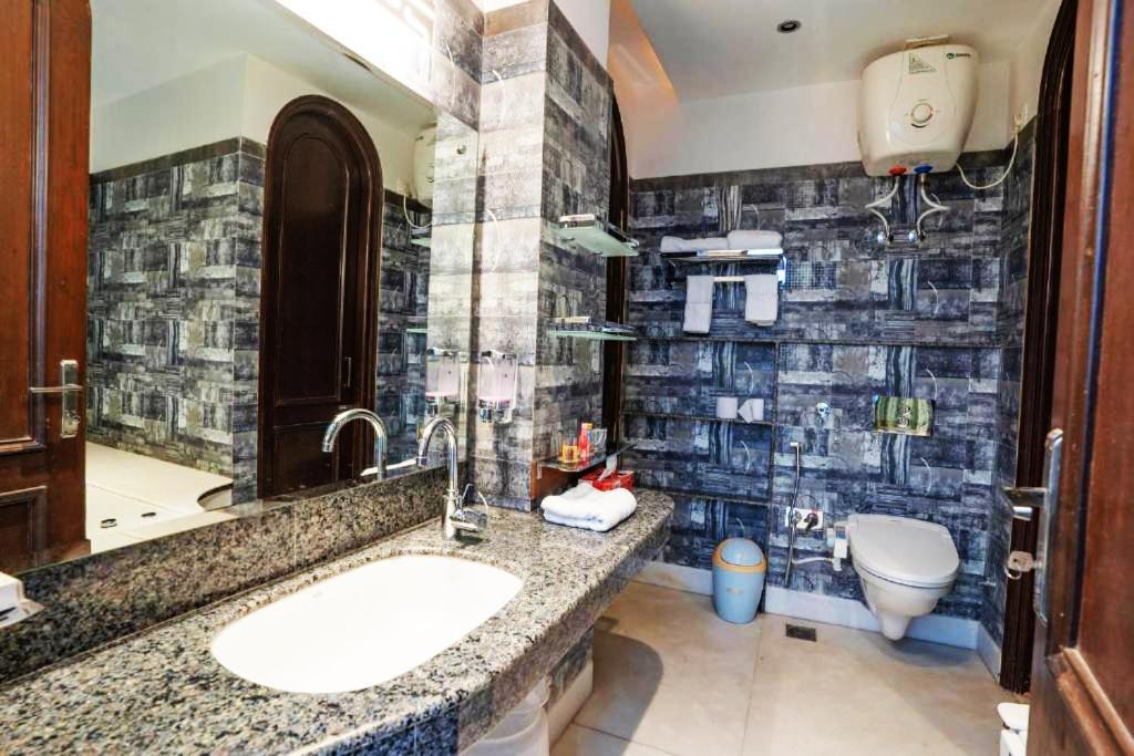 Hoshangabad Treehouse Narmade A Riverfront Resort & Spa Narmadapuram מראה חיצוני תמונה