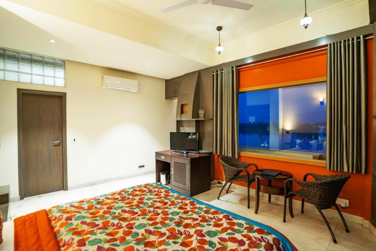 Hoshangabad Treehouse Narmade A Riverfront Resort & Spa Narmadapuram מראה חיצוני תמונה